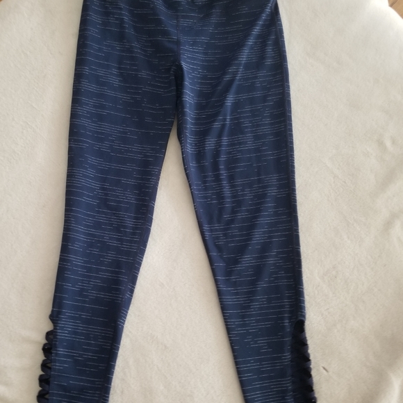 💜 B2G1 EUC  compression leggings with criss cross detail high rise - Picture 5 of 5